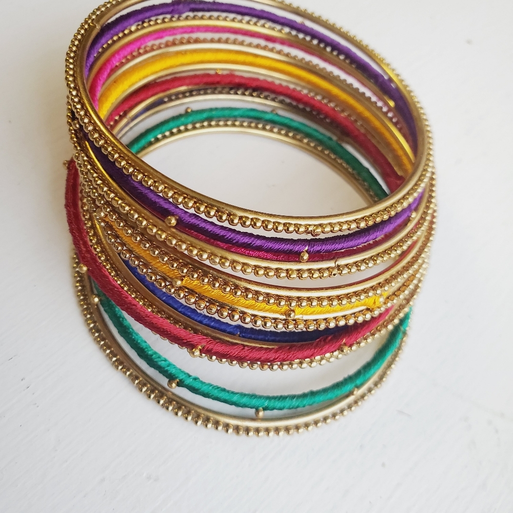 Hand-made Threaded Bangles - Picture 3 of 4